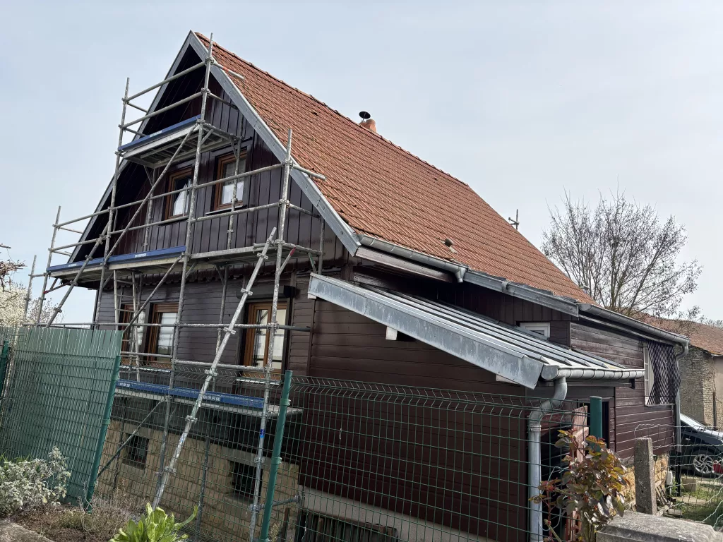 Rénovation peinture sur Maison en bois — photo 3