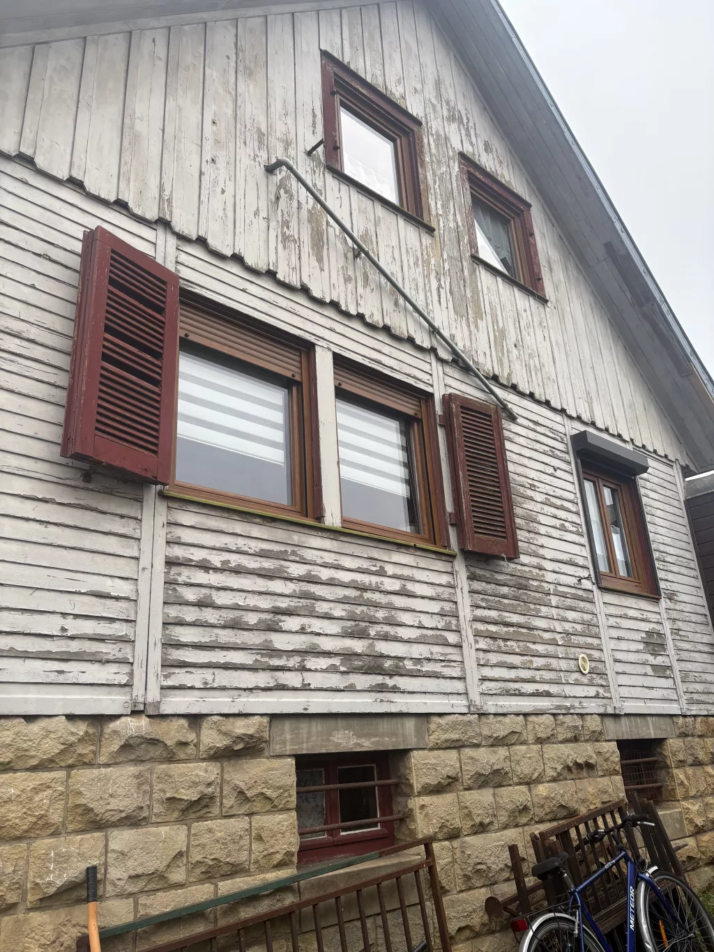 Avant travaux — Rénovation peinture sur Maison en bois